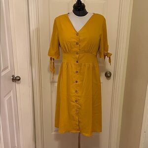 New, never worn. XL Mustard yellow light weight Button-Front Midi Dress
